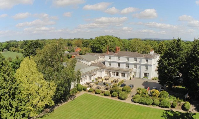 Rowton Hotel | Rowton Hall Hotel and Spa