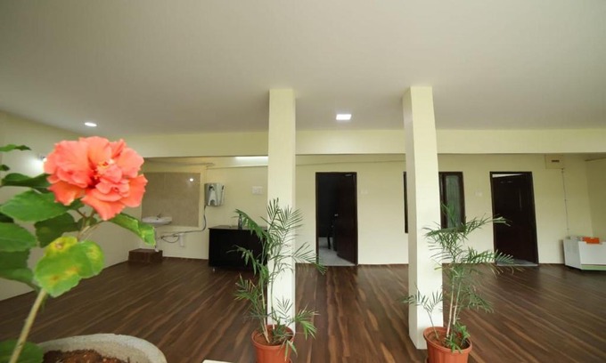 Tirupati Villa | Royal Home Stay deluxe Room