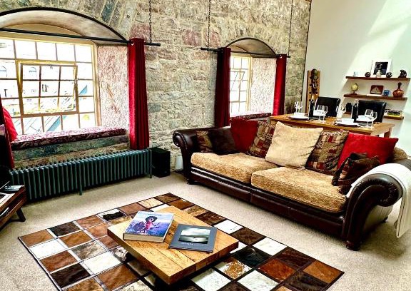 Plymouth Apartment | Royal William Yard Apartments - Large and Luxurious with Free Parking