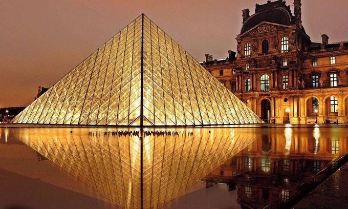 1st Arrondissement Apartment | Royale Suite Apartment With Aircon In Louvre