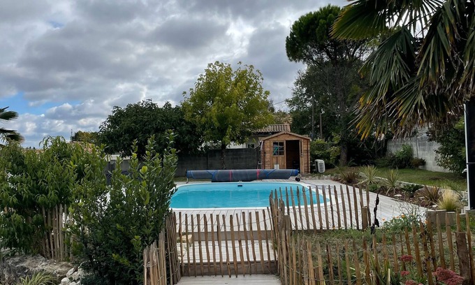 Semussac House | Royan, family home 3 kms from the sea