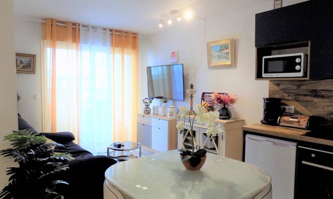 Royan Apartment | Royan - FLAT in the HEART of the CITY CENTRE - BEACH at ONLY 200m