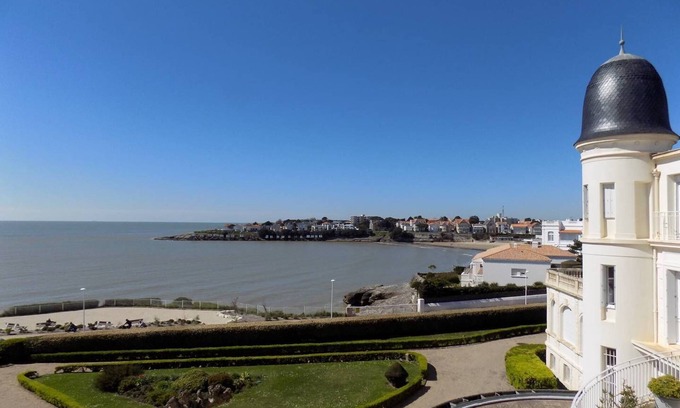 Pontaillac Apartment | Royan PONTAILLAC - STUDIO FULL SEA VIEW - Ideal SMALL BUDGET