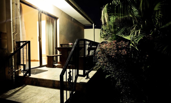 Berea Bed & Breakfast | Ruchlaw Clivia Bedroom Unit