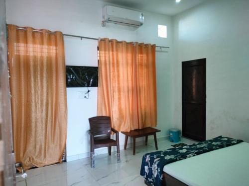 Mathura House | Rudra Home Stay - Cheapest Prices