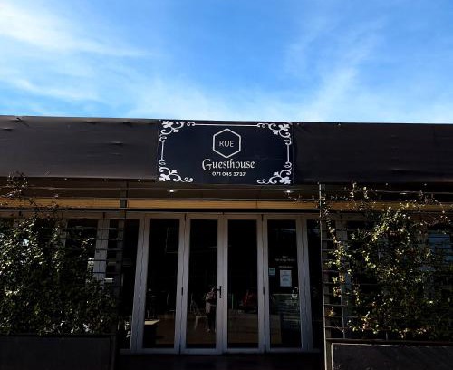 Tsantsabane Hotel | Rue Guesthouse