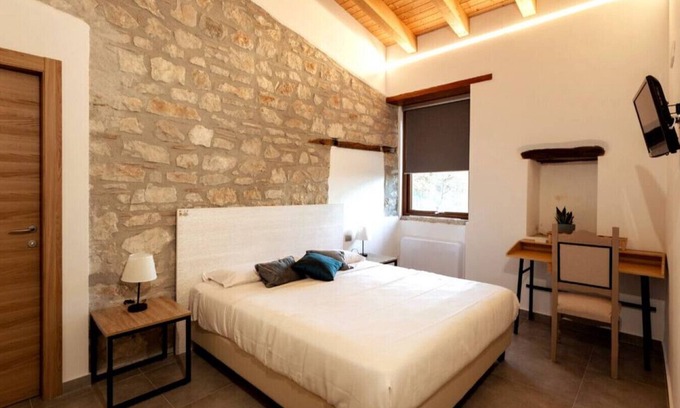 Nusco Bed & Breakfast | Rural estate surrounded by greenery