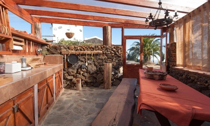 Isora Cottage | Rural House with Beautiful Views in El Hierro