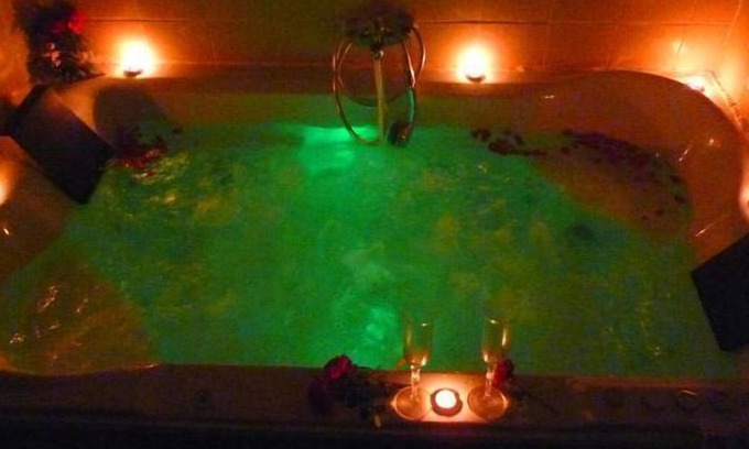 Chert Cottage | rural house with complete jacuzzi for 4 people