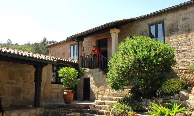 Campo Lameiro Cottage | Rural house with pool and a lot of charm. Ideal to rest and discover Galicia