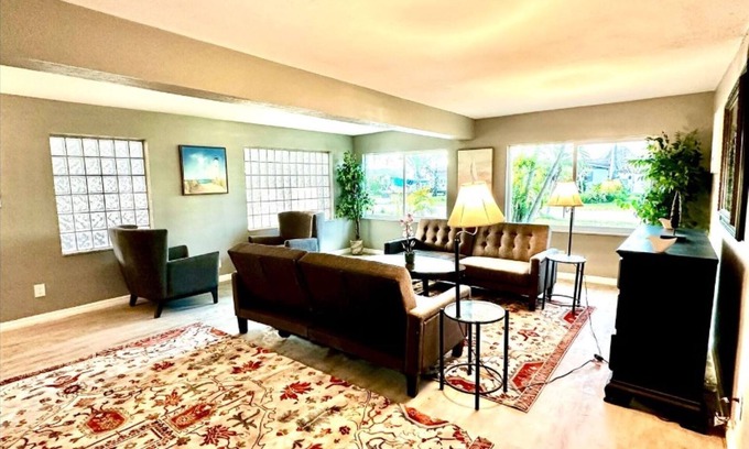 Southside Rural Community House | Ruskin Waterfront Gem & Sunny Spaces