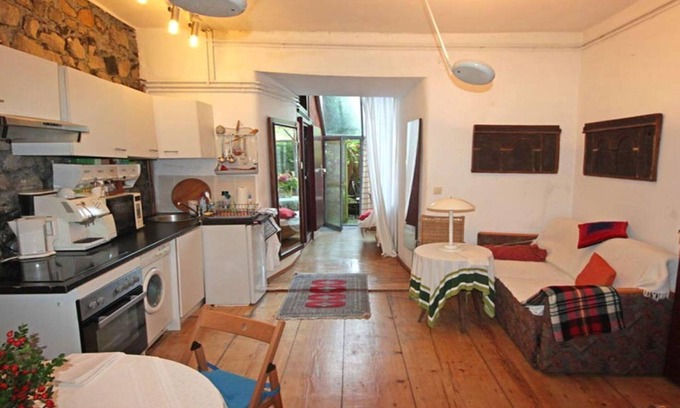 Altstadt House | Rust pile Modern retreat