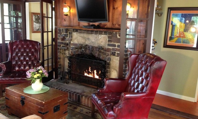 Sunset Junction Cabin | Rustic 1930's Lodge in the Heart of Silver Lake!