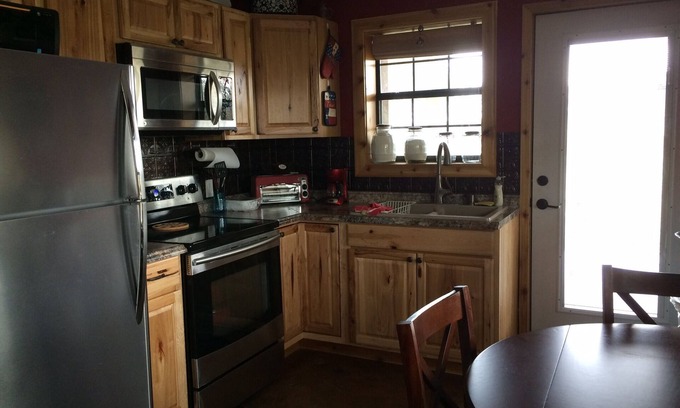 Cedar Lane Apartment | Rustic Barn Apartment