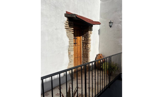 Jerez de la Frontera Old Town Apartment | Rustic Charm in the Heart of Jerez