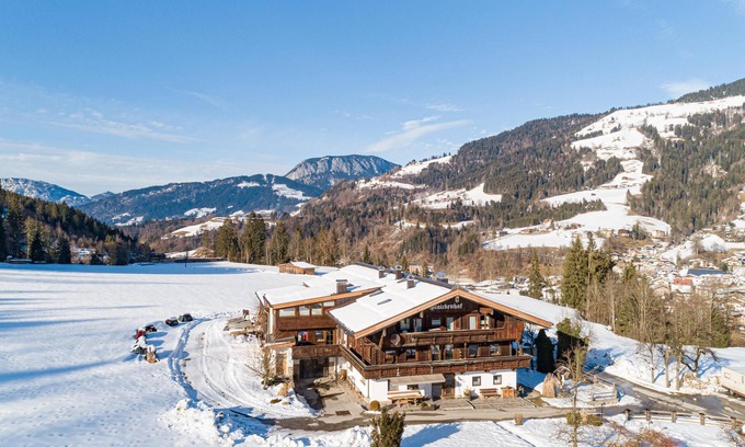 Hopfgarten Markt Apartment | Rustic farm appartement near ski bus