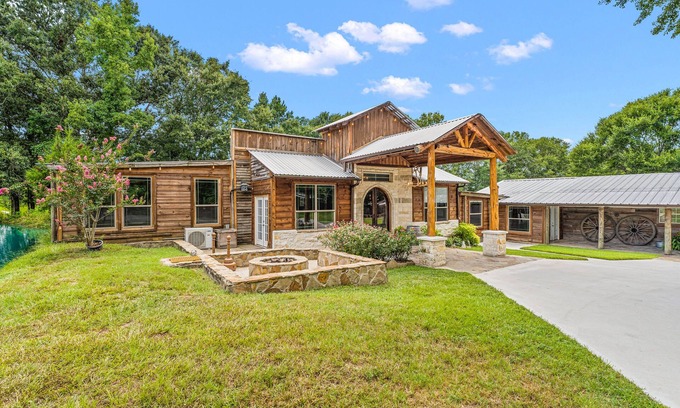 Cleveland Other | Rustic Farm Houses with pool in 15 acre bliss ranch