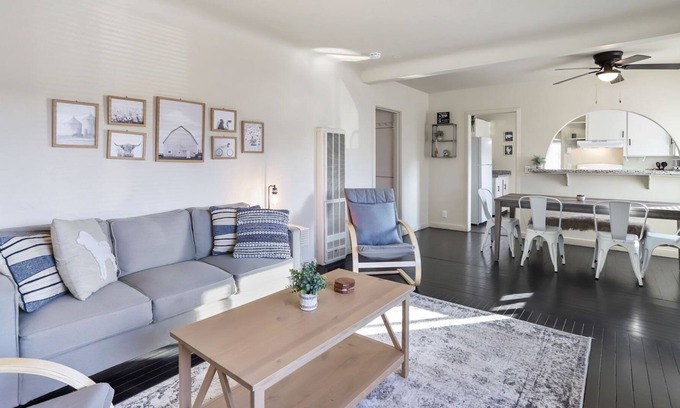 Escalon House | Rustic Farmhouse located in a small town in the Central Valley