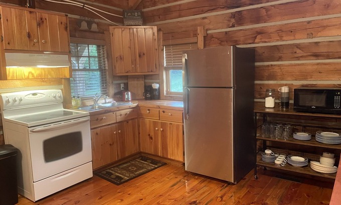 Granite Falls Cabin | Rustic log cabin in beautiful Granite Falls