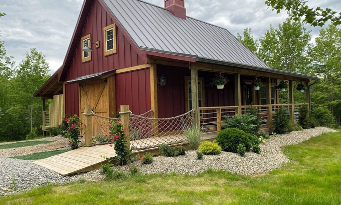 McArthur Cabin | Rustic Modern Cabin on Highland Cow Farm: Hiking Trails, Hot Tub and Fire pit