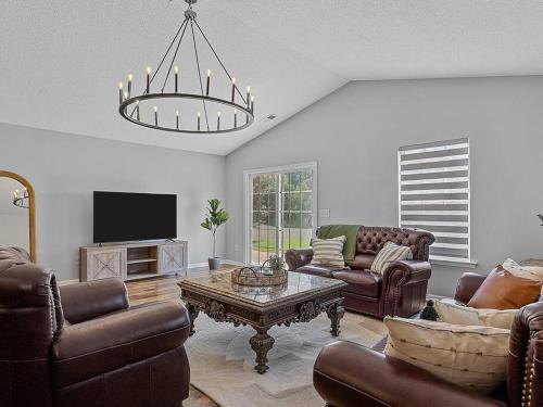 Boiling Springs House | Rustic Retreat 3bdr/2bath