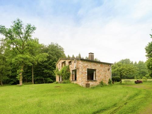 Bellevaux House | Rustic Retreat in Houvegné