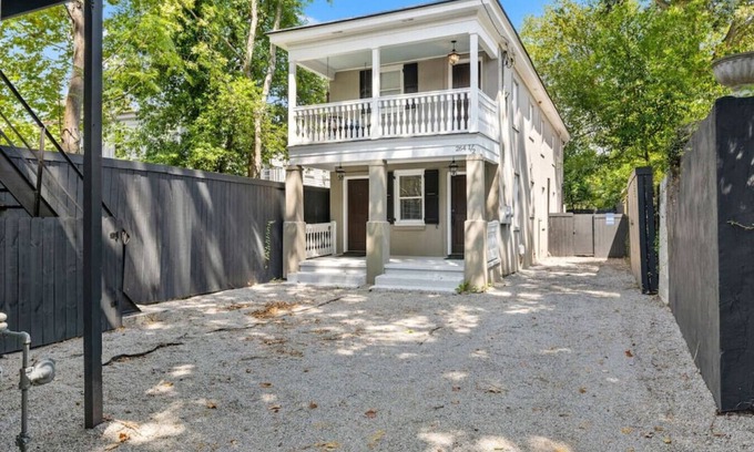 Cannonborough Elliotborough Apartment | Rutledge Ave - Renovated 2 Bed Home - Downtown!