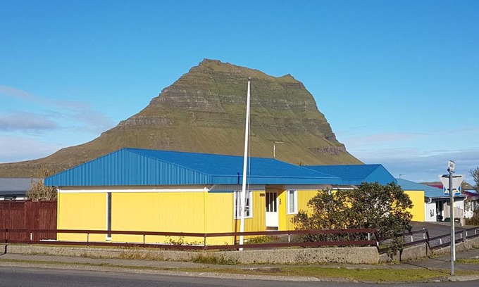 Grundarfjordur Apartment | Sæból/Ocean Lair