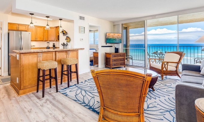 Kahana Resort | S125 SEPT/OCT-12th floor PENTHOUSE OCEANFRONT near Kaanapali Beach AC