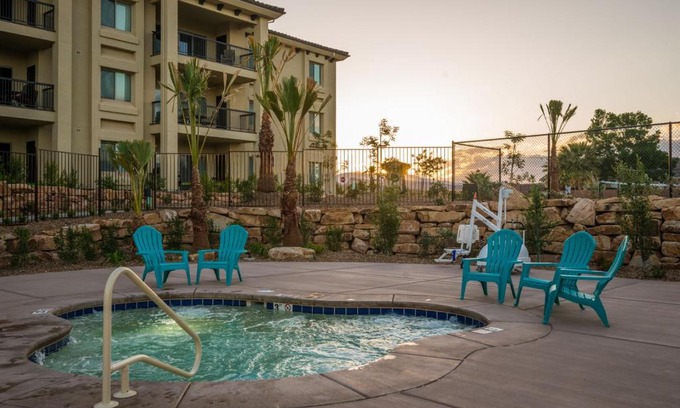 St. George Hotel | S203-ADA Suite-Second Floor 3-bedroom Pool View