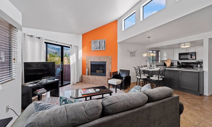 Tucson Condo | Sabino Canyon Getaway