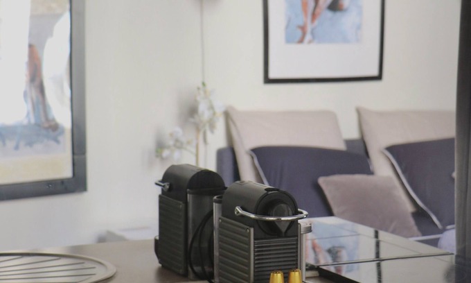 Lunel Apartment | Sacré Coeur de Ville - Le Pescalune