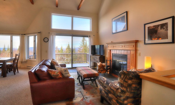 Rangeley Condo | Saddleback - Rock Pond Condo 67 - ski in/out