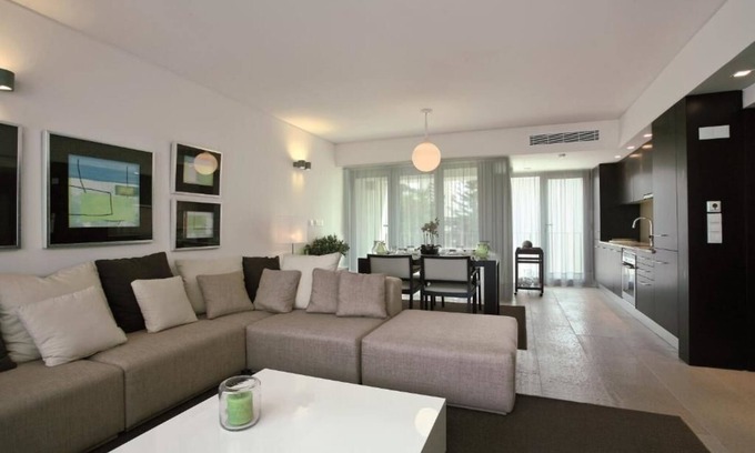 Carvalhal Hotel | Sado River Charm: 2 Studio Apartments w/Kitchens, Kid Friendly & Free Parking!