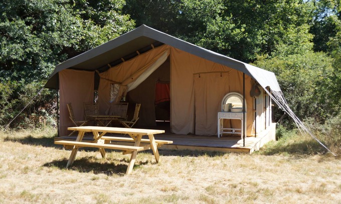 Le Champ-Saint-Pere House | Safari tent in a large location