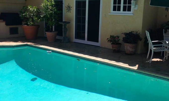 Sherman Oaks Apartment | Safe & beautiful new studio in charming Sherman Oaks neighborhood