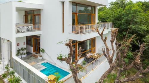 Bedla Villa | SaffronStays Villa Bougain - 2 bedroom pool villa with lake view