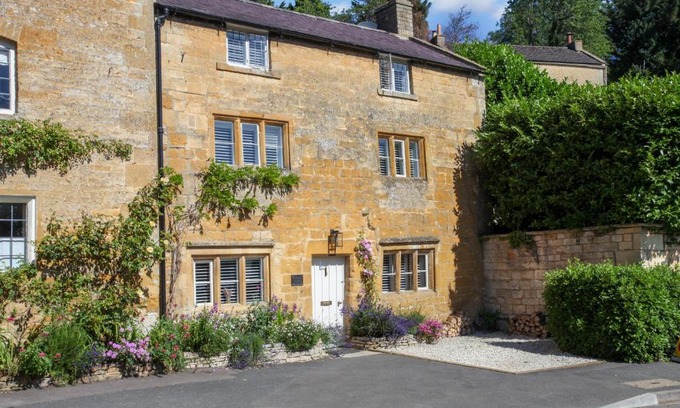 Blockley House | Sage Cottage
