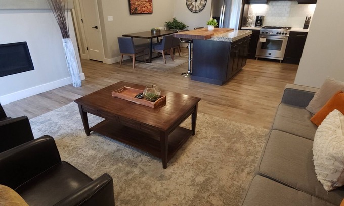 Moab South Valley Condo | SageCreek E7 "BalancedRock Retreat" - Amazing Pool