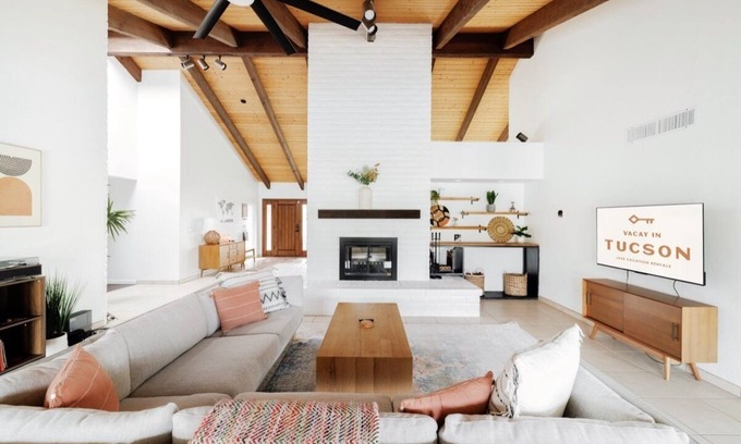 Shadow Hills House | Saguaro Sueños by Vacay In Tucson