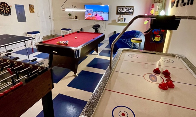 West Pensacola House | Sail Away- Pool, Huge Game Room, Kareoke & Arcade