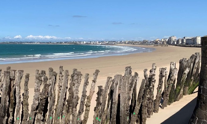 Parame Cottage | Saint-Malo Gîte 3-7 people, walking distance to the beach and shops, 3 bedrooms wifi parking