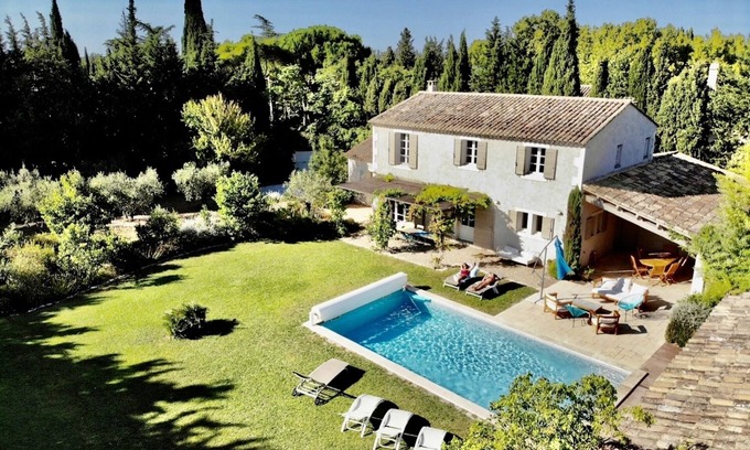 Eyragues Other | Saint-Rémy-de-Provence, 4 kms, mas very quiet, walk to the center