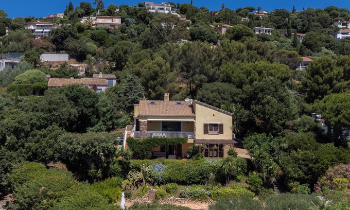 La Croix-Valmer Villa | Saint Tropez villa, Sea & Vineyard views, Pool, 15 mins to Saint Tropez