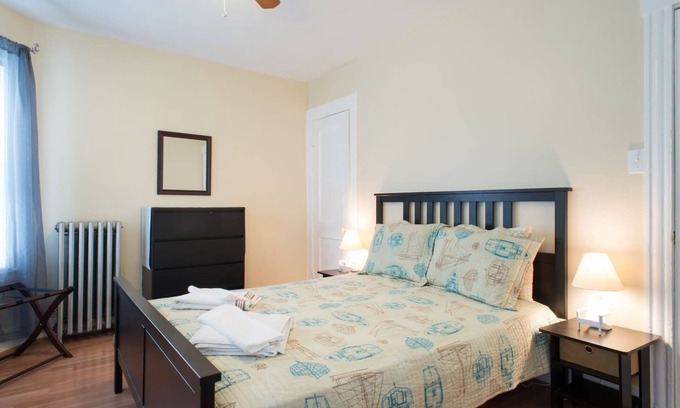 Salem Apartment | Salem Spacious First Floor 3-4BR!