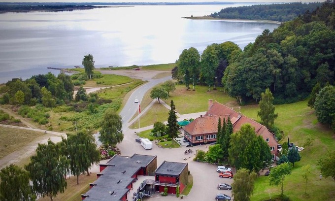 Ronbjerg Hotel | Sallingsund Færgekro