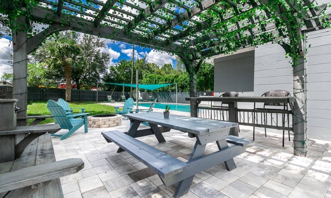 Gainesville House | Salt Pool Oasis w/Firepit & Pergola Walk to Publix & Restaurants - 1 Mile to UF