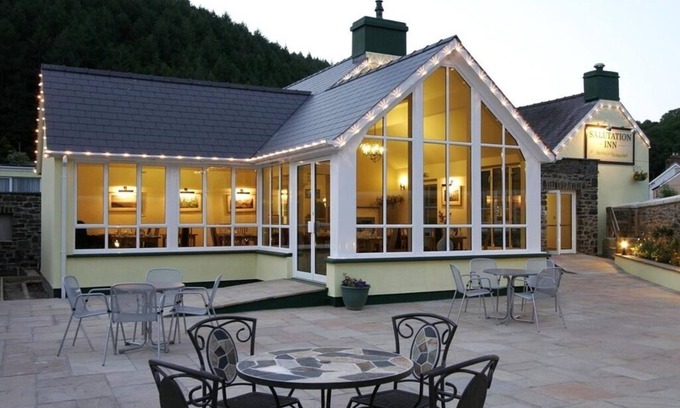 Felindre Farchog Hotel | Salutation Inn