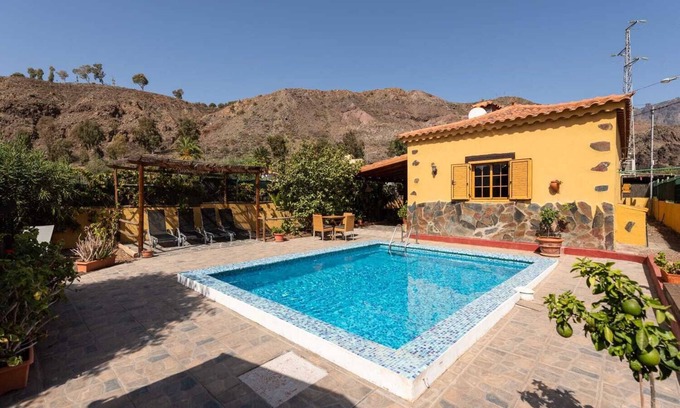 San Bartolome de Tirajana House | San Bartolome de Tirajana country house with private pool with free Wi-Fi