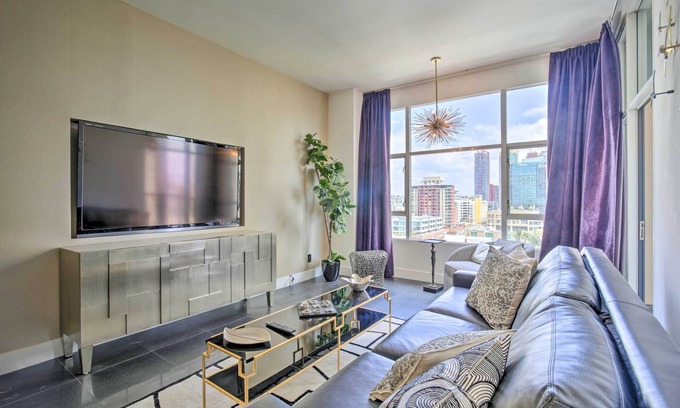 Gaslamp Quarter Condo | San Diego Condo w/Balcony, Views & Gym Access